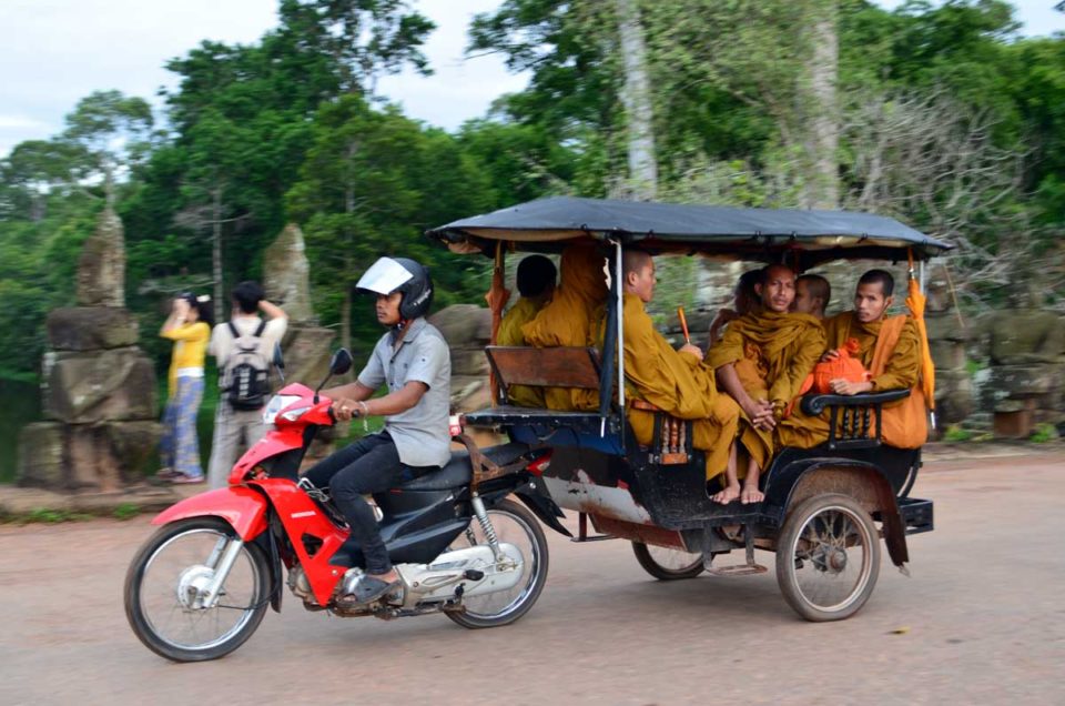 Tuk tuk cambodia